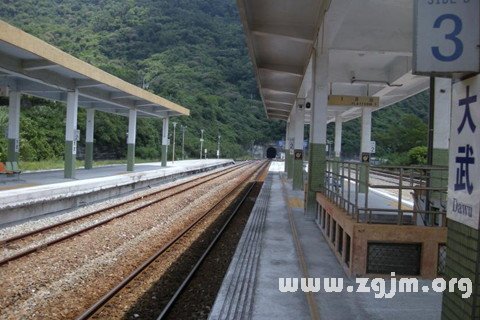 车站 月台